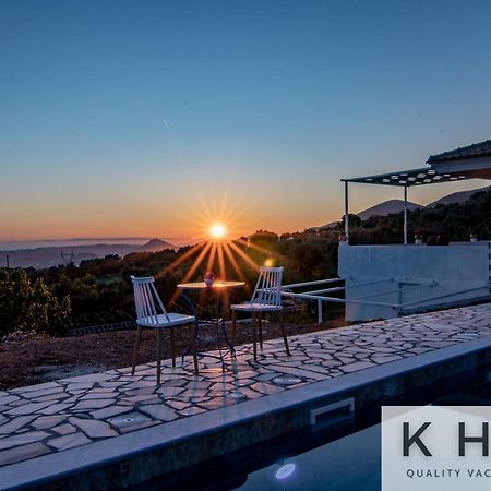 Skoumas Villa Surrounded By Olive Trees! Vlachata Exterior foto